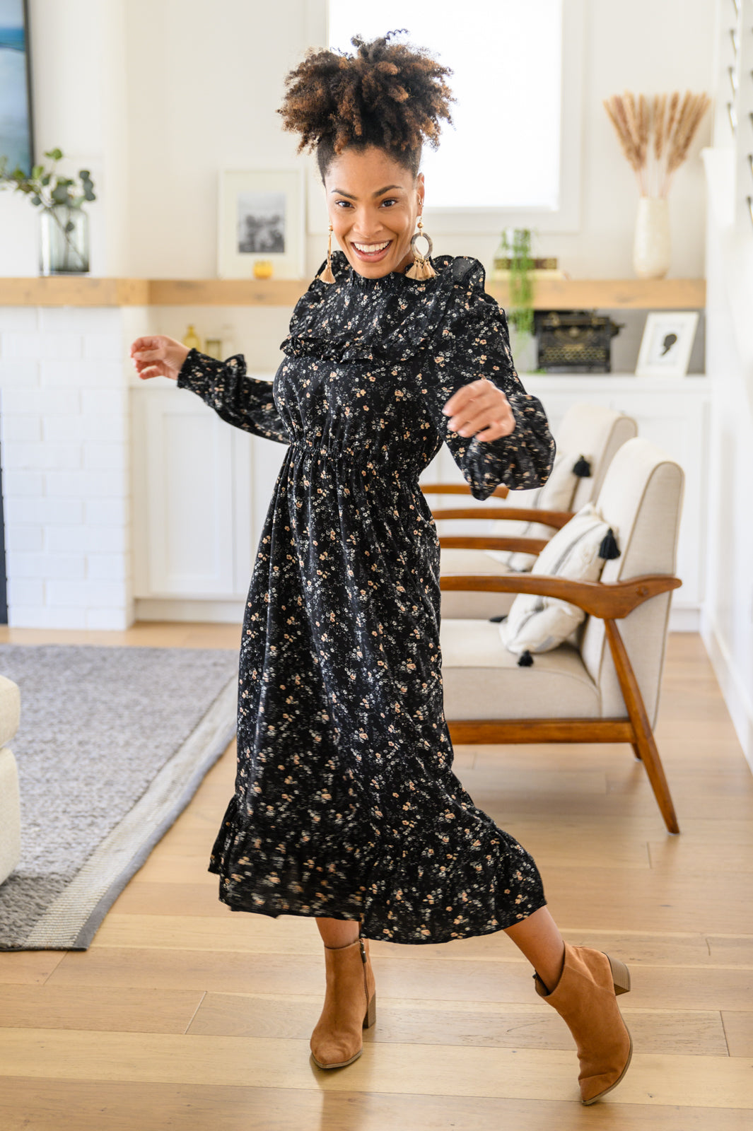 Black and Floral Long Sleeve Ruffle Hem Midi Dress Small Black and Floral Long Sleeve Ruffle Hem Midi Dress Small